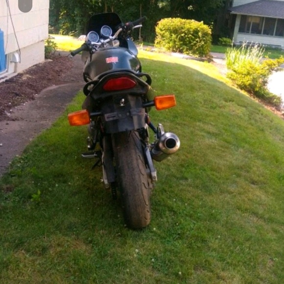 96 Suzuki bandit s 600 - Picture 3 of 5